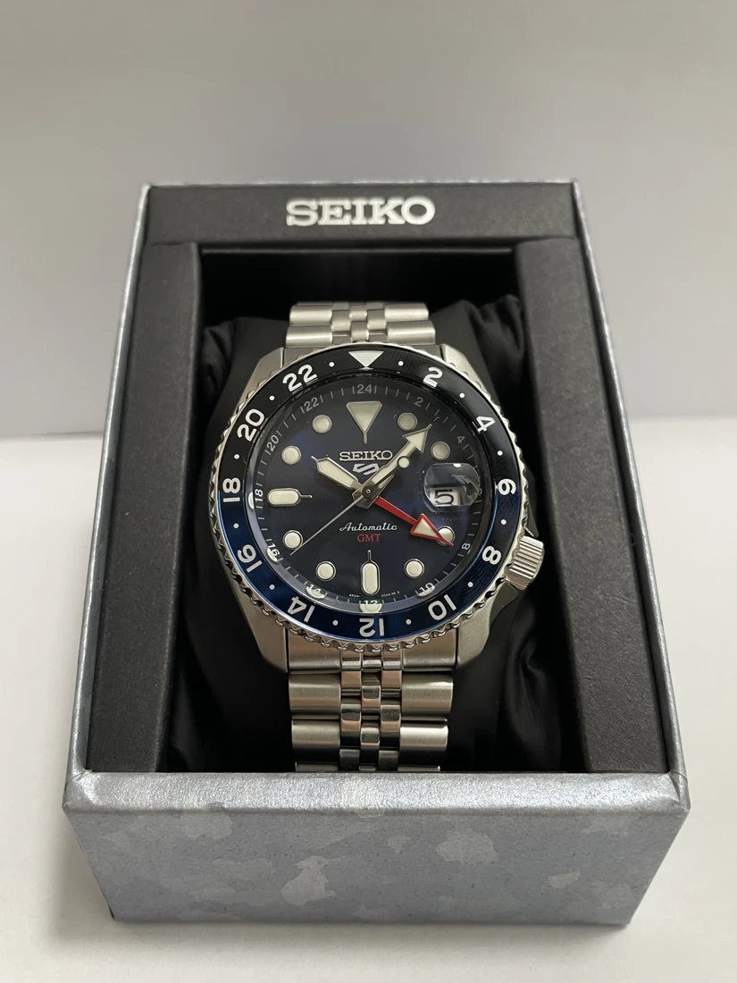 Seiko SSK003 blue-dial GMT watch